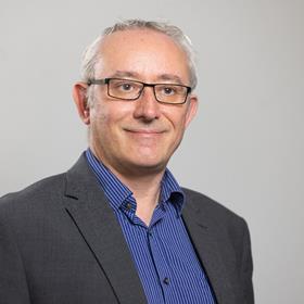 Tim Sandle_headshot